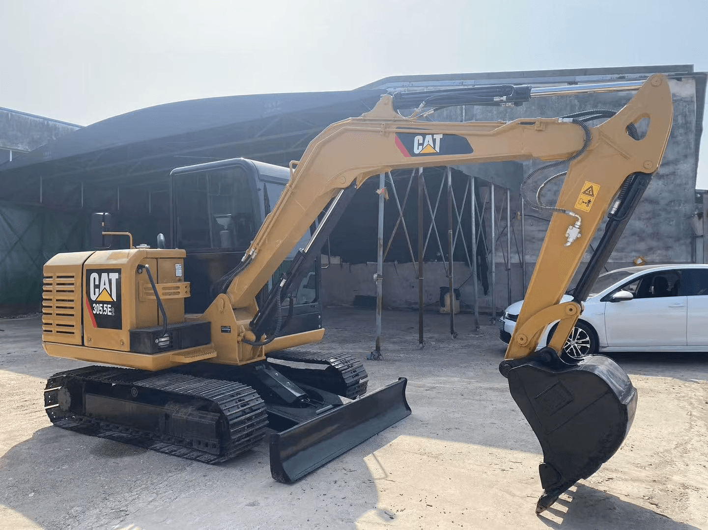 CAT 305.5E